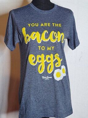 Bob Evans Grey Yellow White Pre Shrunk Poly Cotton Bacon and Eggs SS Tee Size S